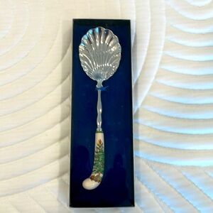 Spode Christmas Tree Shell Spoon
